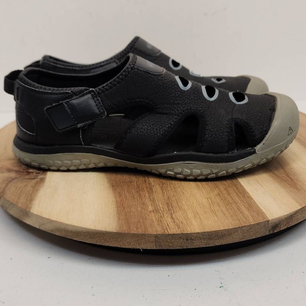 KEEN Stingray Mens Water Sandals Size 6 Black Gray